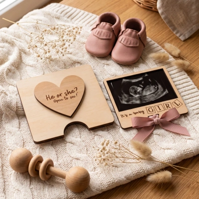Drewniana Karta "Boy or Girl? " na zdjęcie USG – Wyjątkowe ogłoszenie płci dziecka 2