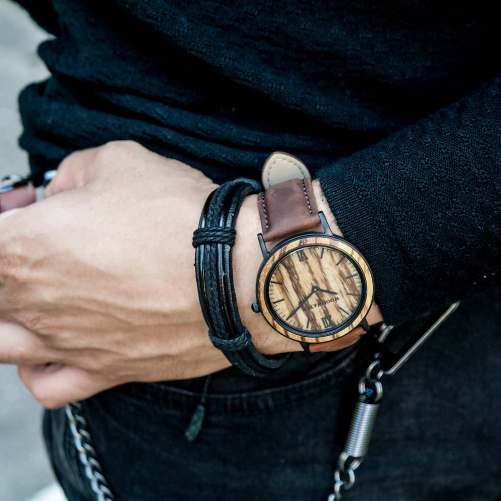 Czarna stal i brązowa skóra